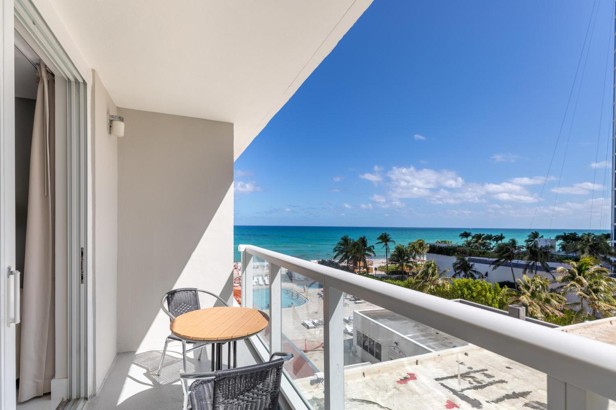 Sunny Isles Beach Resort Studio With Ocean Views 外观 照片